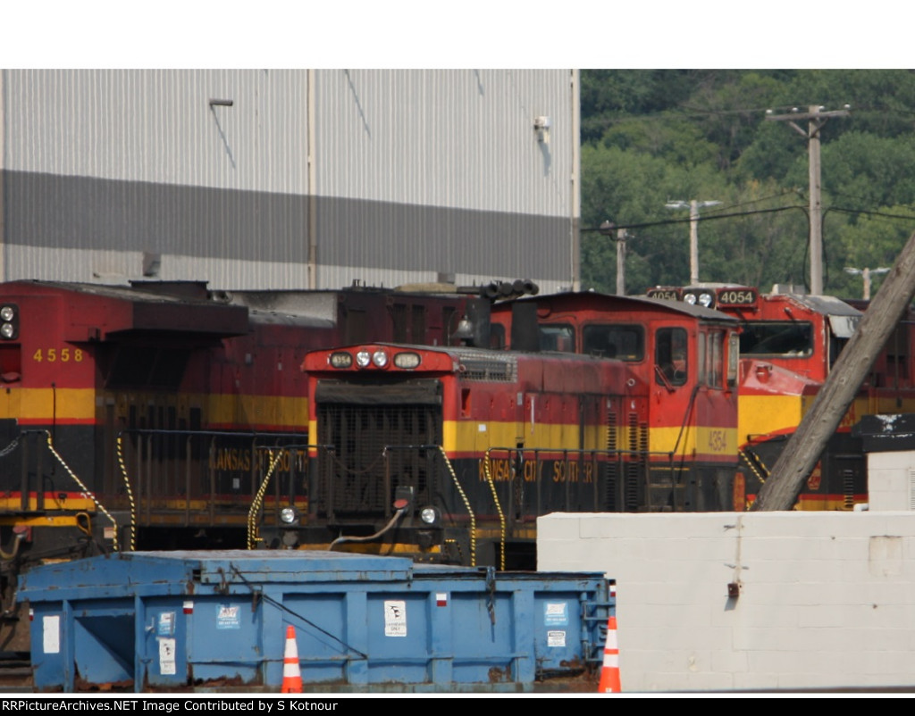 KCS SW1500 switcher St Paul Shops MN July 2024